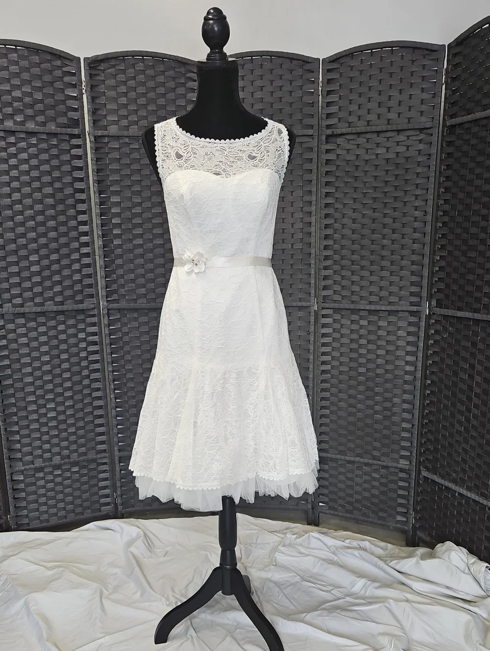 Size 6 white knee/midi lace fit & flare dress w/ a sheer neckline & open back